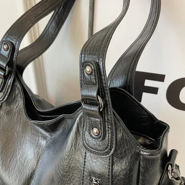 RAE - Classic Leather Handbag