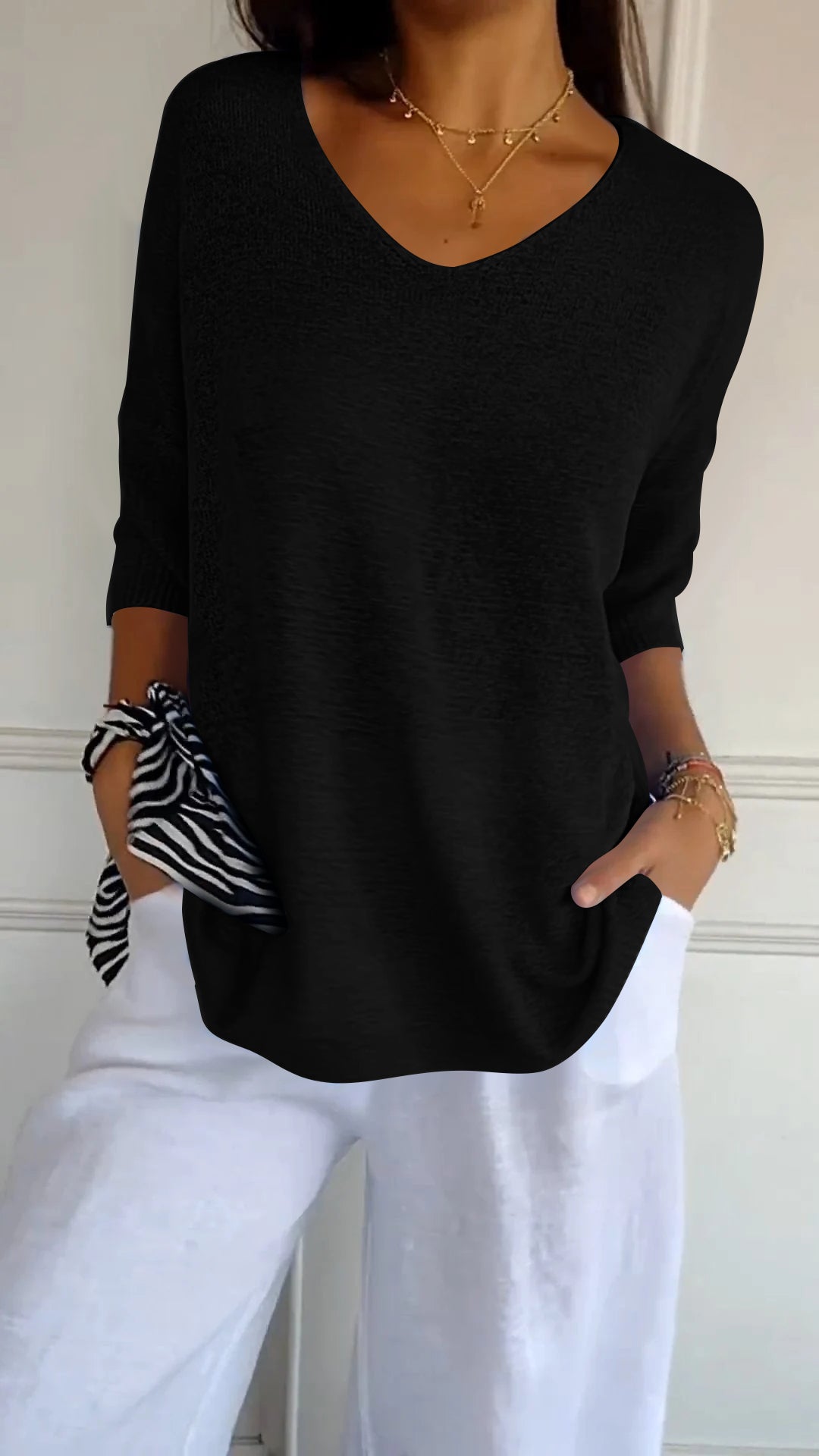 LAUREN - Casual V-Neck Top