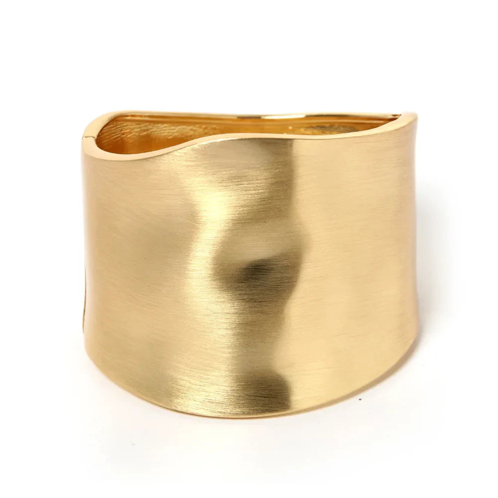 RAYNA – Chic Asymmetric Statement Bangle
