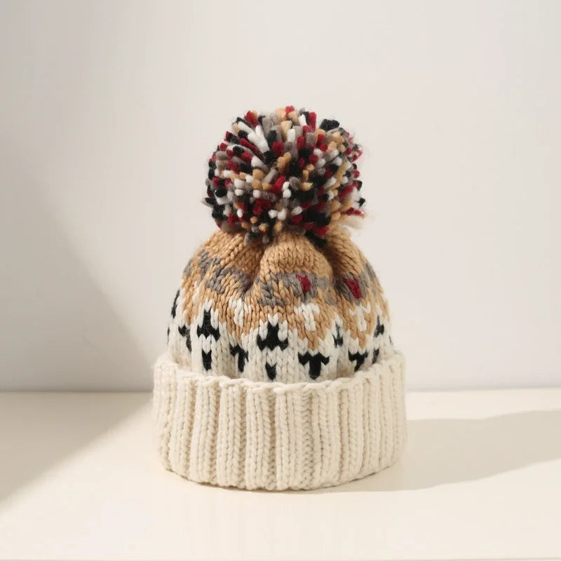 TAMARA– Cozy Snowflake Pom Beanie