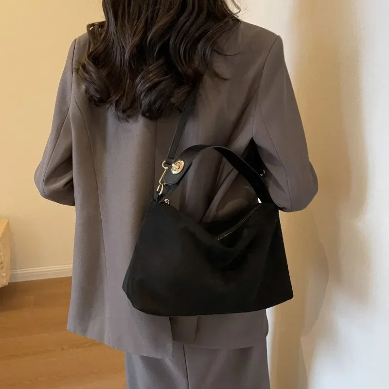 MARIELLE – Minimalist Shoulder Bag