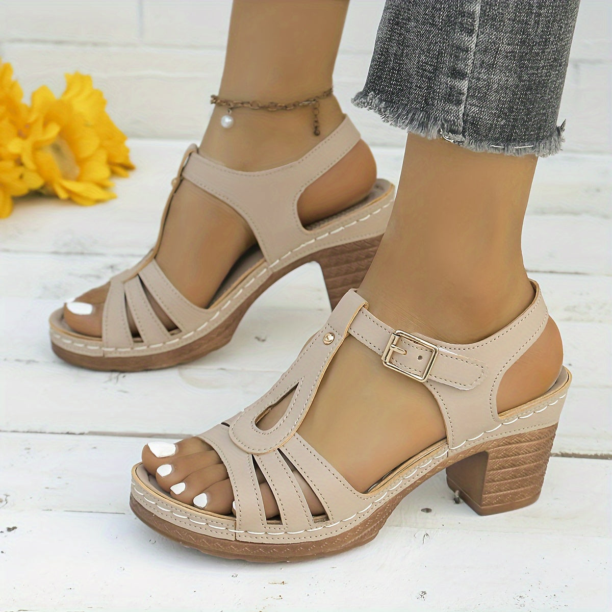 Sierra Classic Buckle Sandals