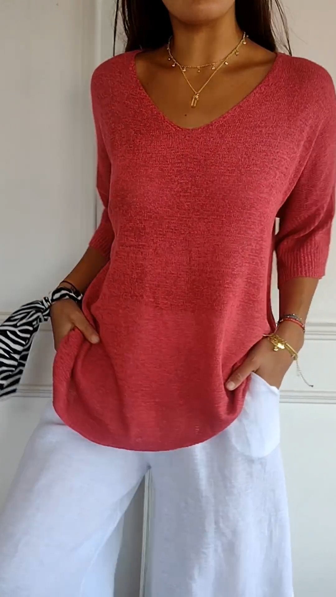 LAUREN - Casual V-Neck Top