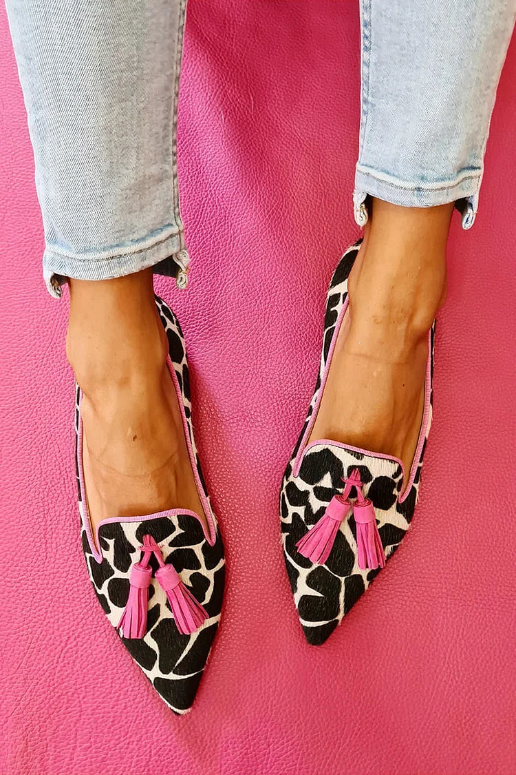 VALERIA | Elegant loafers with a pointed toe and decorative tassel details
