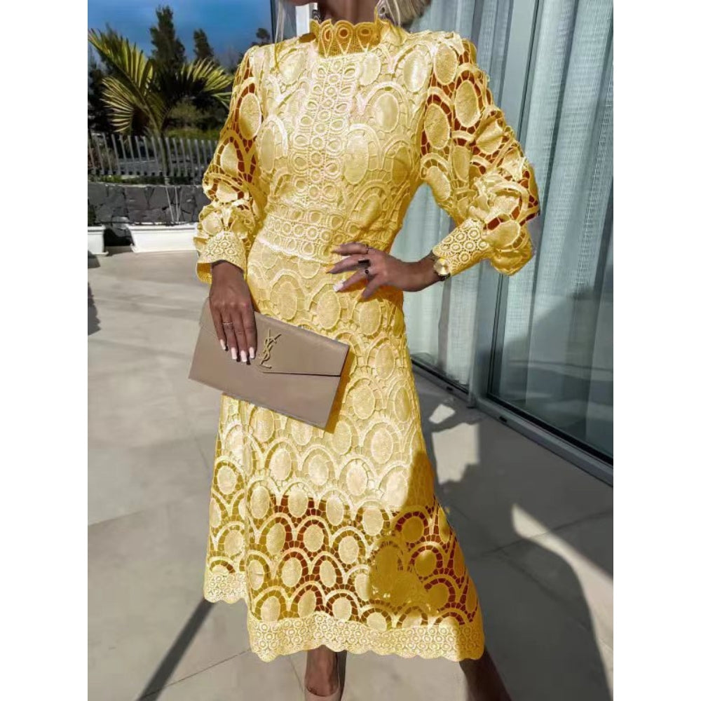 NOA – Delicate Lace Midi Dress