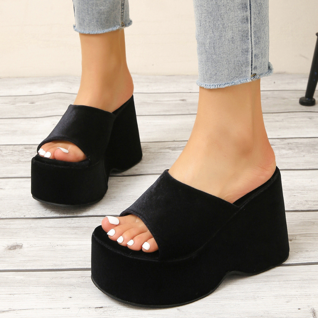 RIVA – All-Day Walking Wedge Shoes