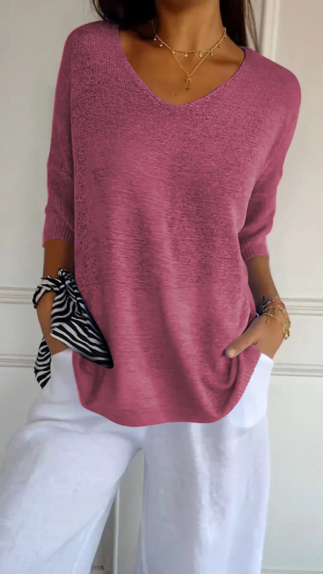 LAUREN - Casual V-Neck Top