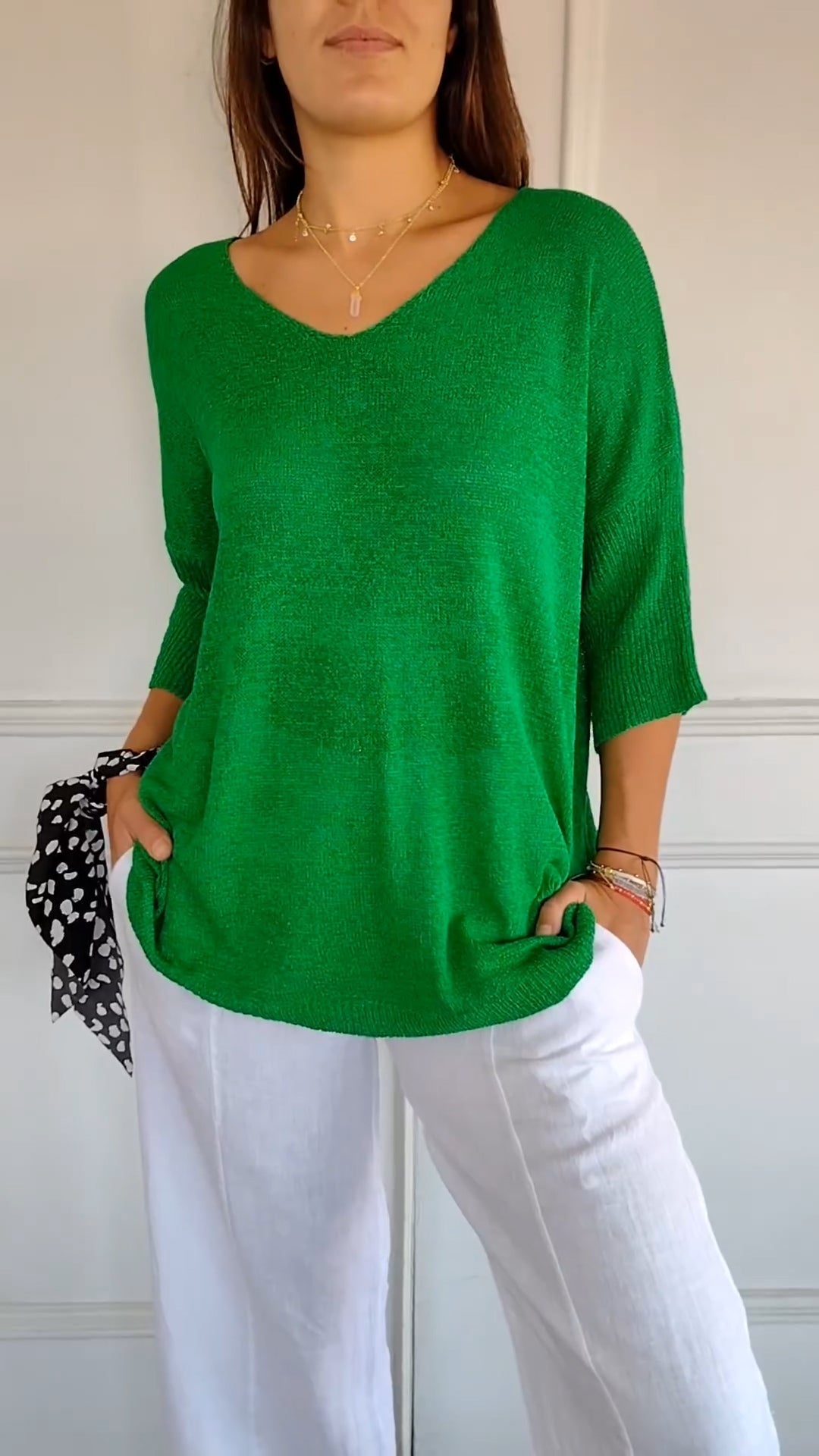 LAUREN - Casual V-Neck Top