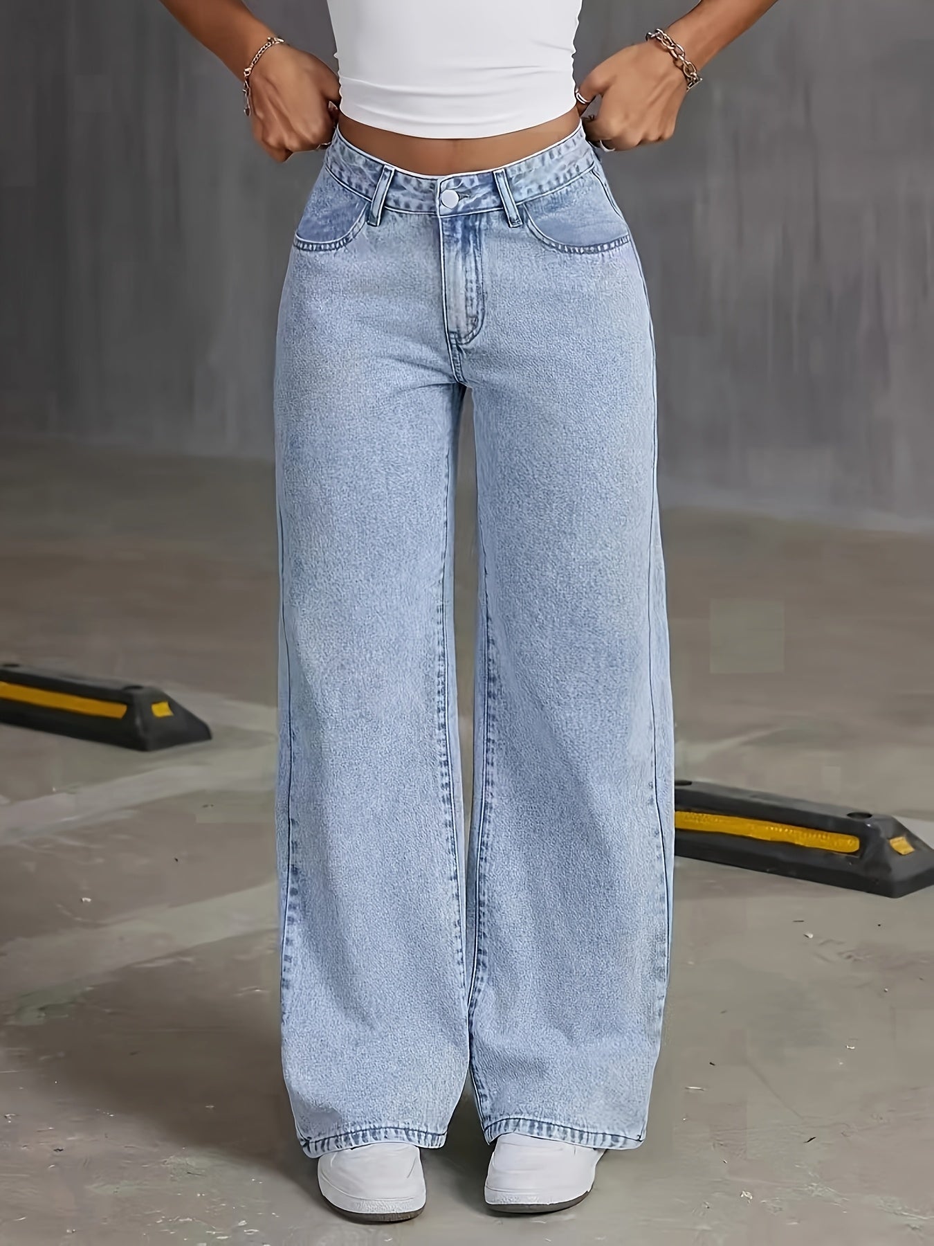 PHILIPPA - Trendy High-Waisted Denim