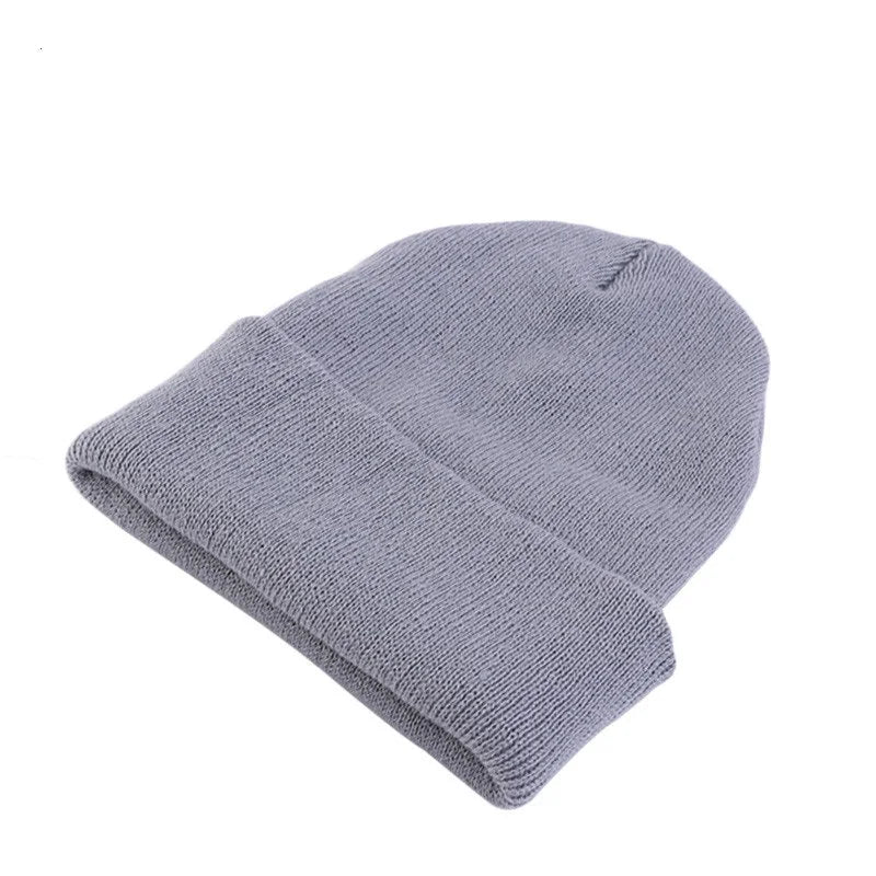 ELVIA – Lightweight Casual Knit Beanie