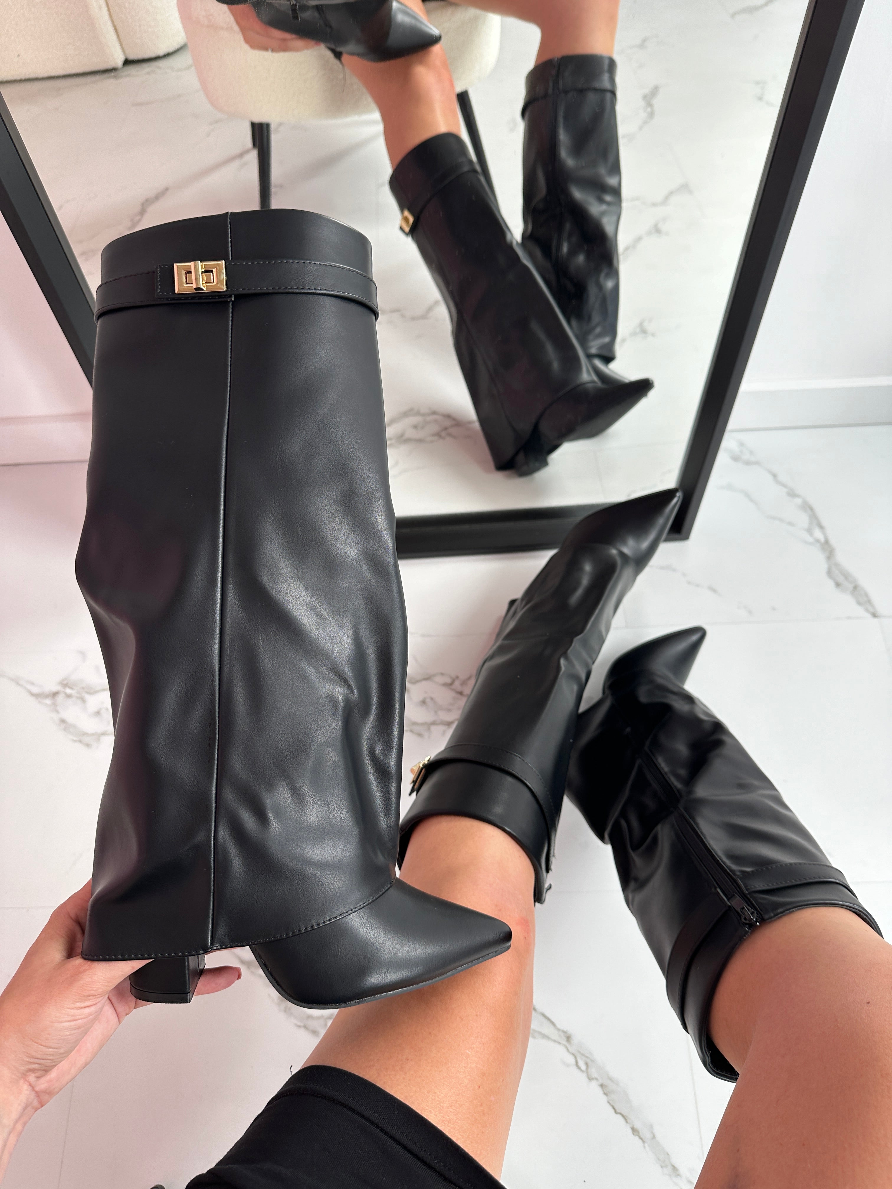 SERENA -  Shark Leather Boots