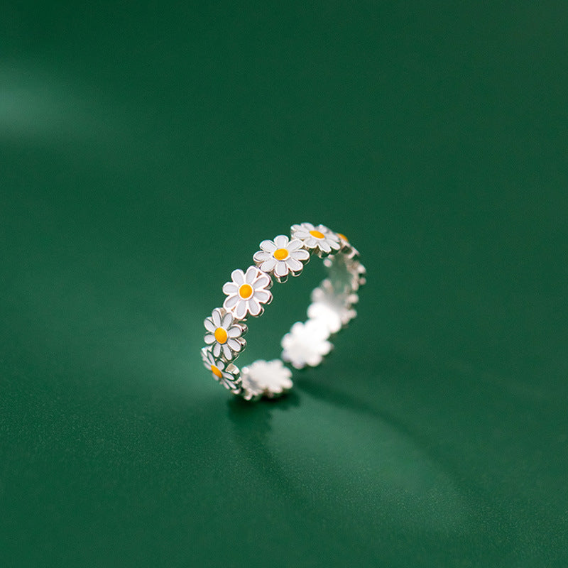 MAISY – Blooming Daisy Ring
