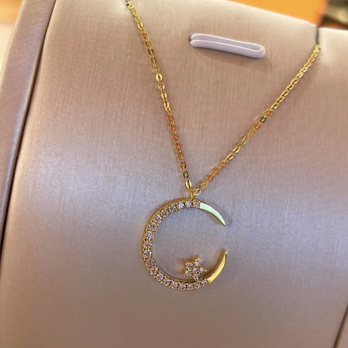 LÚNASA - Moonlit Star Necklace