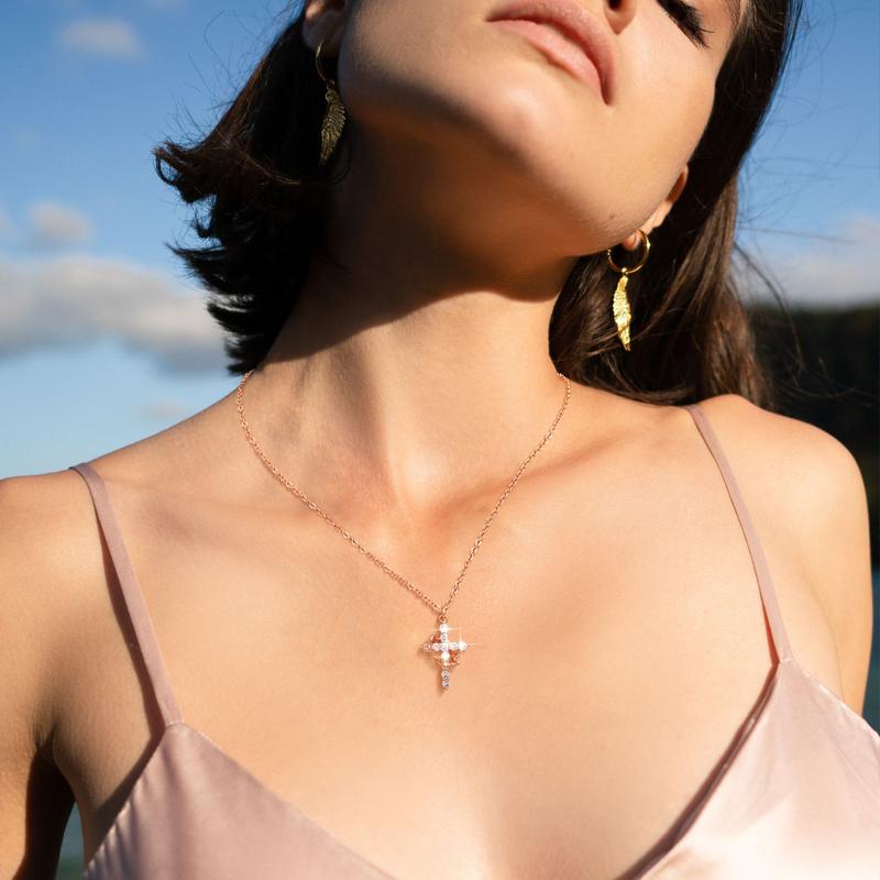 CLARISSE – Classic Cross & Crown Necklace