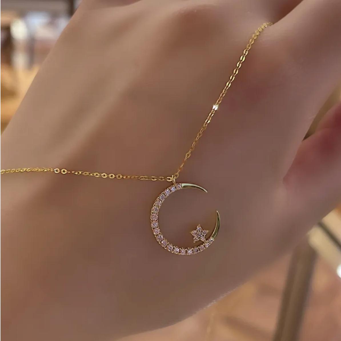 LÚNASA - Moonlit Star Necklace