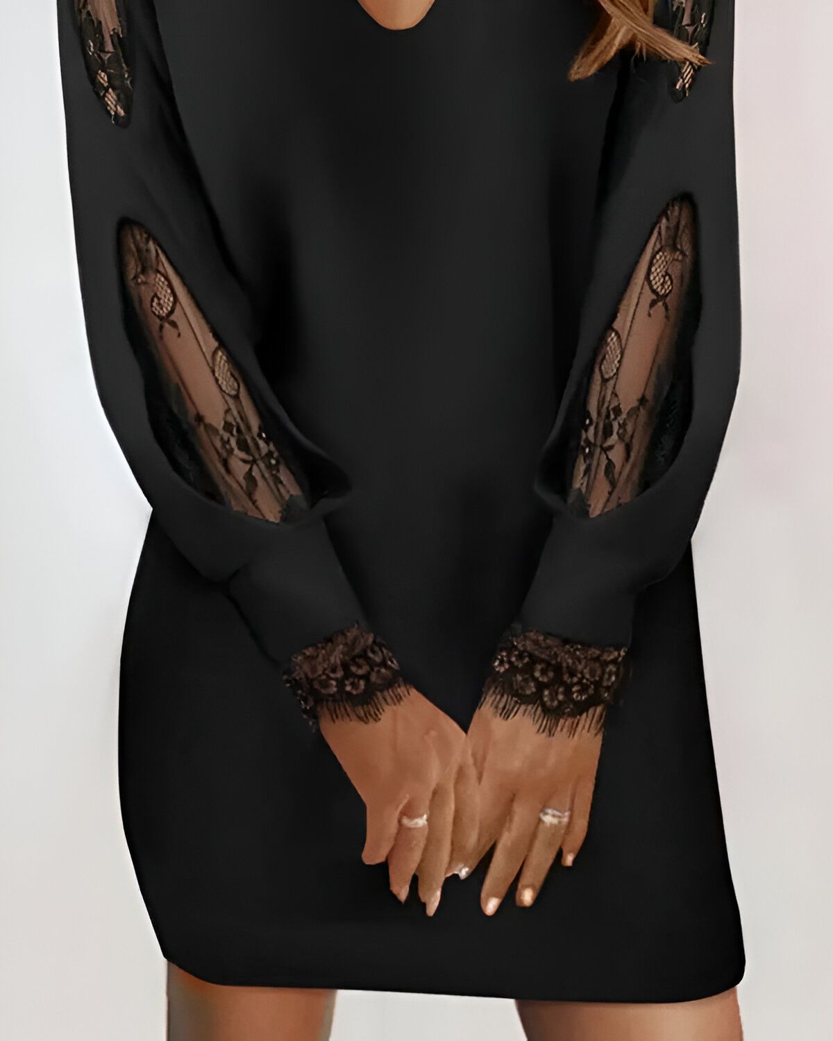 NOIR – Lace Allure Dress